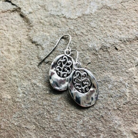 Oval Filigree Earrings - Picture 3 of 4